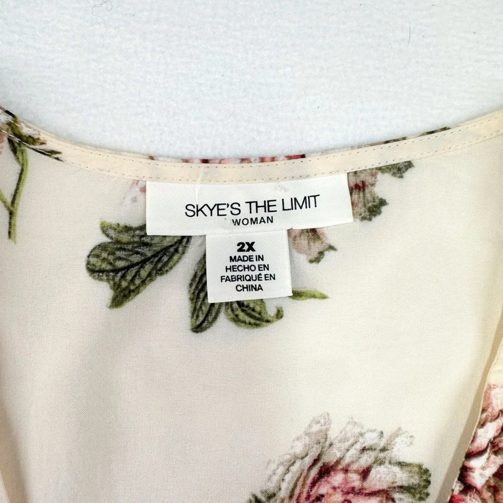 Skye's The‎ Limit Woman 2X Floral Boho Blouse Cream Pink Tassel V-Neck Rayon Top